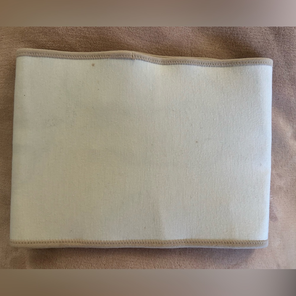 Belly Bandit Bamboo Post Partum Wrap - Size Small - Picture 4 of 5